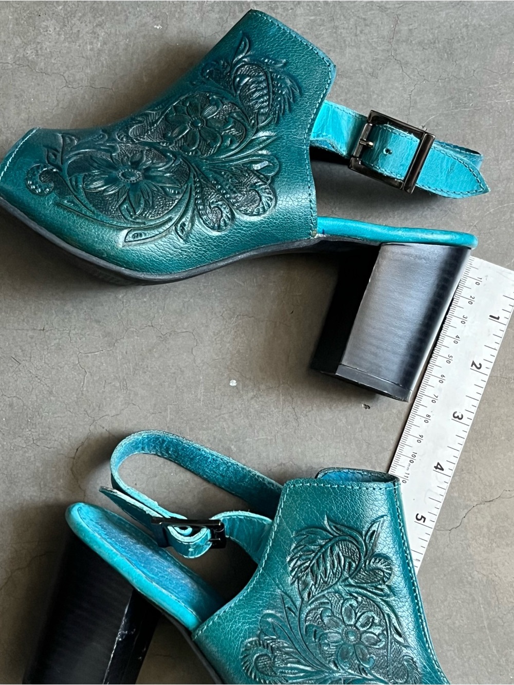 Roper Teal Embossed Leather Slingback Heels - Picture 7 of 8